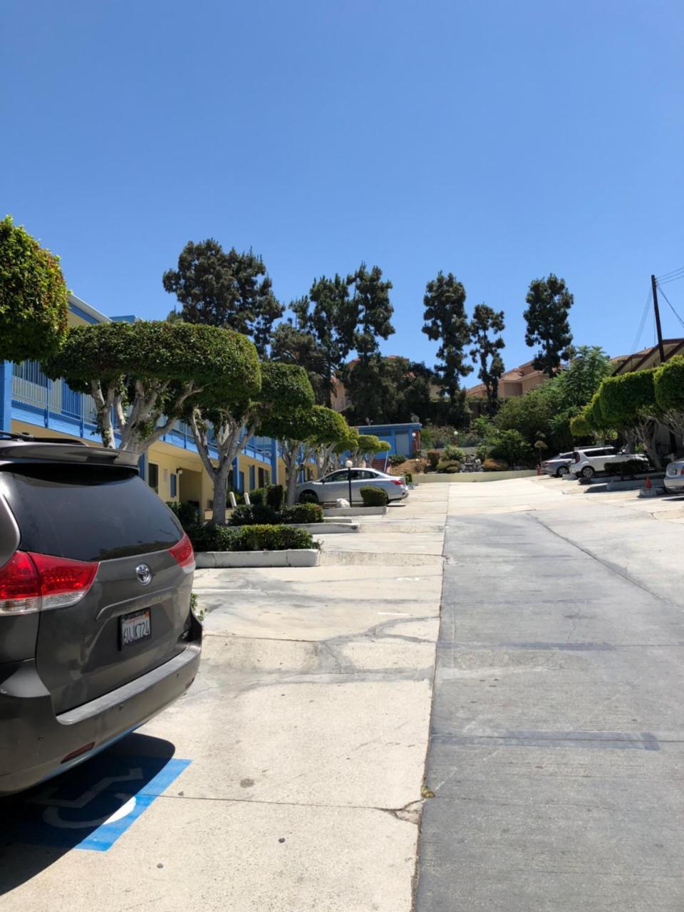 King 3* Monterey Park